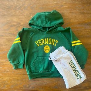 Vermont Toddler 3T Sweat Outfit